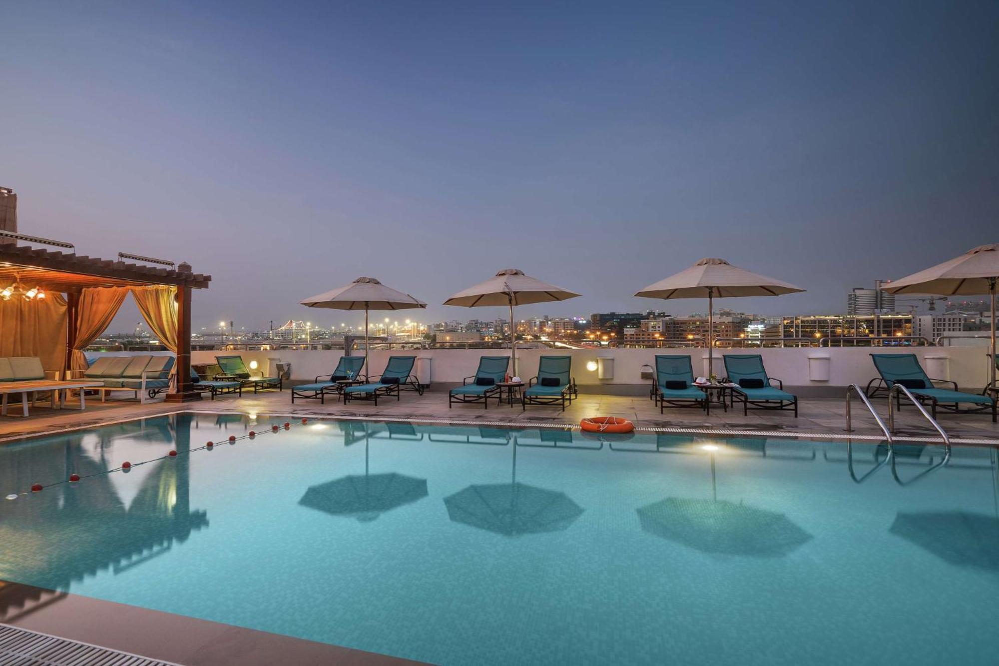 Hilton Garden Inn Dubai Al Mina - Jumeirah Exterior foto